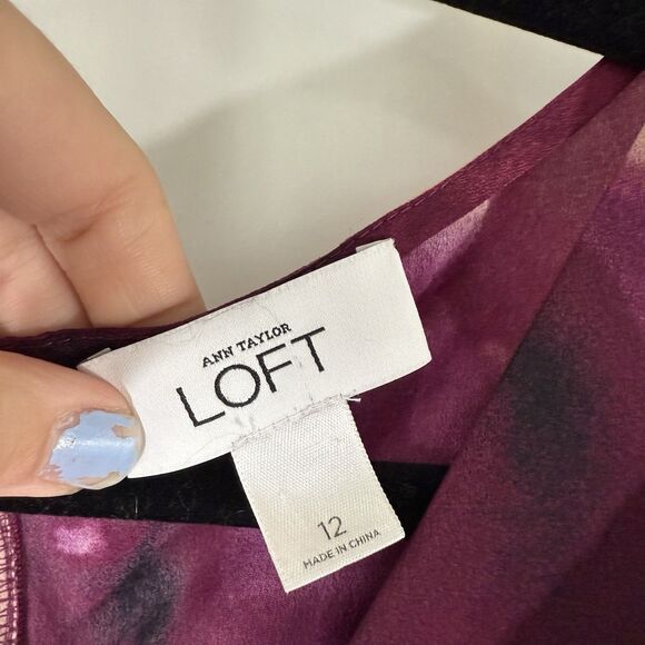 LOFT Knee Length Dress Women's 12 Pink Purple Floral Lightweight Zip Back - Picture 5 of 10